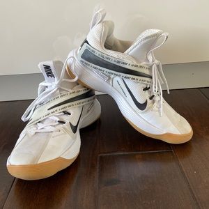 Nike hyper set volleyball shoes